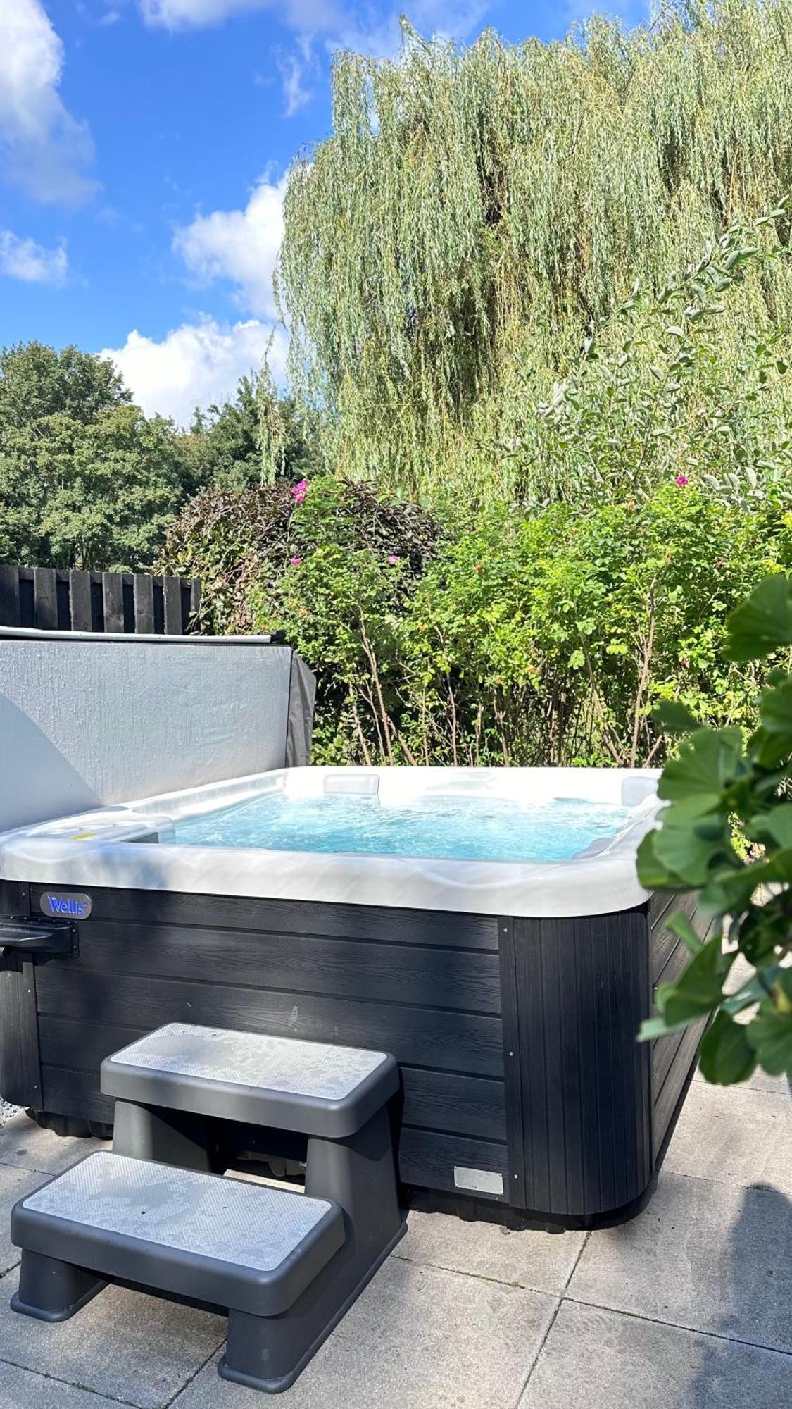 De Luxe Bed &Wellness Vila 's-Hertogenbosch  Exterior foto